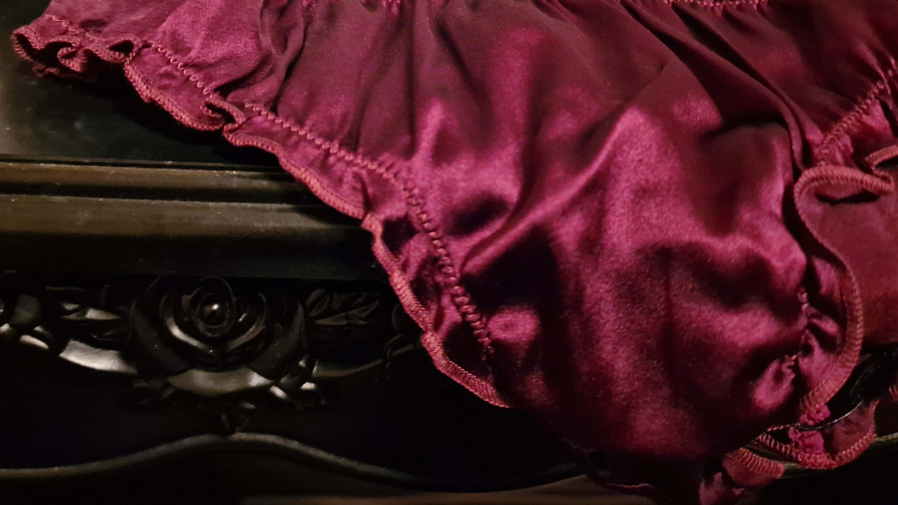 Miért jobb a selyem bugyi érzékeny bőrre?